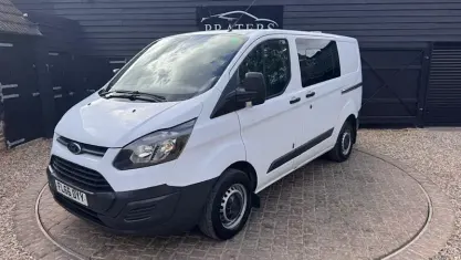 Usado Ford Transit Custom 101 HP (74 kW) 2015 Van