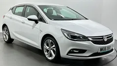 Used 2018 Vauxhall Astra SRi Hatchback | £7,852 (Fair price)