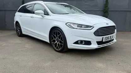 Used Ford Mondeo Titanium 179 HP (131 kW) 2016 White Estate
