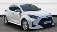 White Used 2021 Toyota Yaris Hybrid Hatchback | £14,750 (Good price)