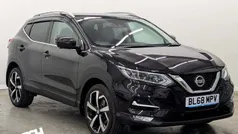 Pearl black Used 2018 Nissan Qashqai Tekna SUV | £11,990 (Fair price)