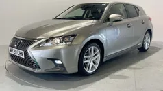 Lexus CT200h