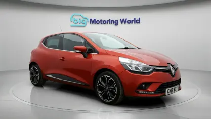 Używany Renault Clio IV Iconic 76 KM (55 kW) 2018 Czerwony Hatchback