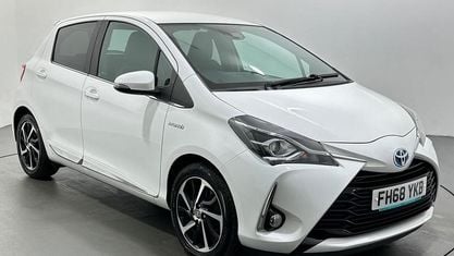 Second-hand Toyota Yaris Hybrid 101 CP (74 kW) 2019 Alb Hatchback