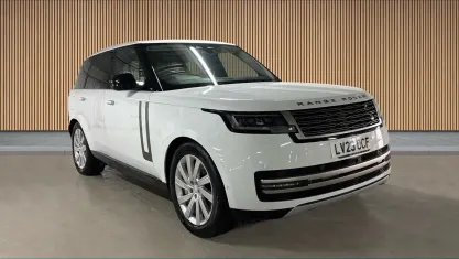 Used Land Rover Range Rover SE 441 HP (324 kW) 2023 Fuji white SUV