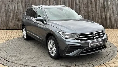 Used 2024 VW Tiguan Allspace Life SUV | £21,099 (Good price)