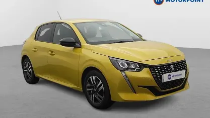 Used Peugeot 208 Allure+ 102 HP (75 kW) 2023 Yellow Hatchback
