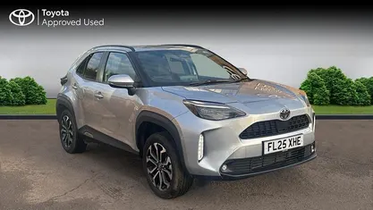 Used 2025 Toyota Yaris Hybrid Design Estate | £23,290 (Good price)