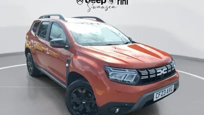 Used Dacia Duster Extreme 130 HP (95 kW) 2022 Orange SUV