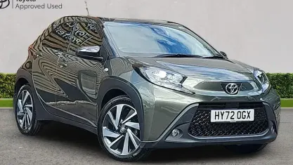 Used Toyota Aygo X 72 HP (52 kW) 2022 Cardamon green bitone SUV