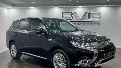 Used Mitsubishi Outlander P-HEV 177 HP (130 kW) 2018 Black Estate
