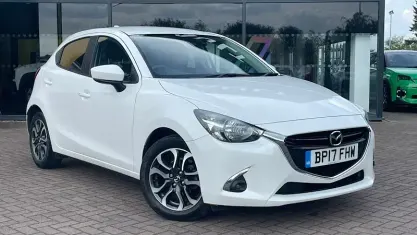 Begagnad Mazda 2 Inclusive 90 HK (66 kW) 2017 Halvkombi
