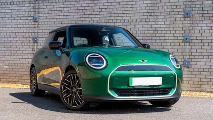 Used Mini Cooper Exclusive 135 kW (184 HP) 2025 Hatchback