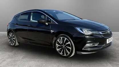Used Vauxhall Astra Elite 200 HP (147 kW) 2019 Hatchback