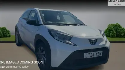 Usado Toyota Aygo X PURE 72 HP (52 kW) 2025 SUV
