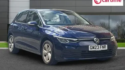 Used VW Golf VIII Life 150 HP (110 kW) 2023 Blue Hatchback