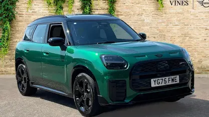 Used Mini Countryman Sport 170 HP (125 kW) 2025 Green SUV