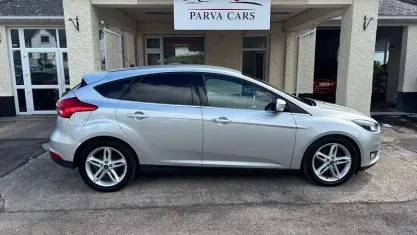 Used Ford Focus Titanium 120 HP (88 kW) 2016 Silver Hatchback