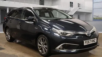 Used 2017 Toyota Auris Touring Sports Estate | £10,999 (Fair price)