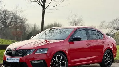Used Skoda Octavia vRS 184 HP (135 kW) 2017 Red Hatchback