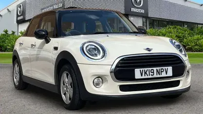 Used Mini Cooper Classic 136 HP (100 kW) 2019 White Hatchback