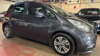 Used Kia Venga 128 HP (94 kW) 2017 Silver Hatchback
