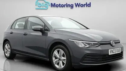 Używany VW Golf VIII Life 150 KM (110 kW) 2023 Szary Hatchback