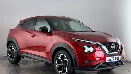 Używany Nissan Juke N-Connecta 114 KM (83 kW) 2023 Czerwony SUV