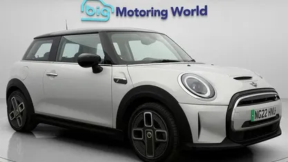 Used Mini Cooper Level 1 135 kW (184 HP) 2023 Hatchback