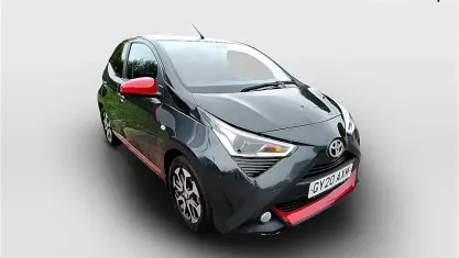 Used Toyota Aygo Trend 72 HP (52 kW) 2020 Grey Hatchback