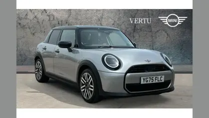 Used Mini Cooper Classic 150 kW (204 HP) 2025 Silver Hatchback