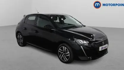 Second-hand Peugeot 208 Allure+ 102 CP (75 kW) 2023 Negru Hatchback