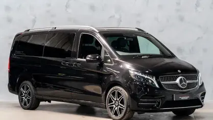 Usado Mercedes V300 AMG line 237 HP (174 kW) 2022 Preto Monovolume