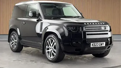 Used Land Rover Defender S 400 HP (294 kW) 2023 Santorini black SUV