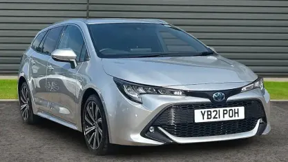 Used Toyota Corolla Design 122 HP (89 kW) 2021 Silver Estate