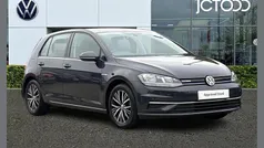 Used 2019 VW Golf VII SE Hatchback | £12,885 (Fair price)