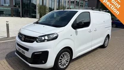 Used Vauxhall Vivaro S 120 HP (88 kW) 2023 White MPV
