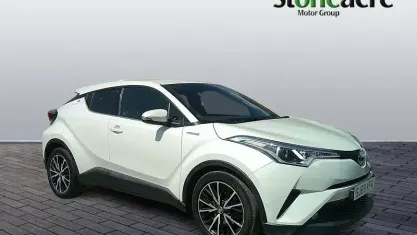 Used Toyota C-HR 122 HP (89 kW) 2017 White SUV