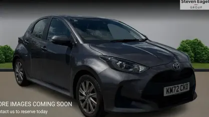 Usado Toyota Yaris Hybrid 116 HP (85 kW) 2026 Citadino