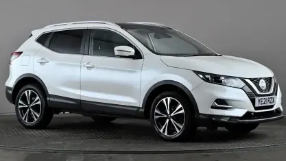 Używany Nissan Qashqai N-Connecta 158 KM (116 kW) 2021 Biały SUV
