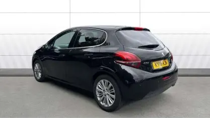 Used Peugeot 208 Allure 82 HP (60 kW) 2018 Black Hatchback