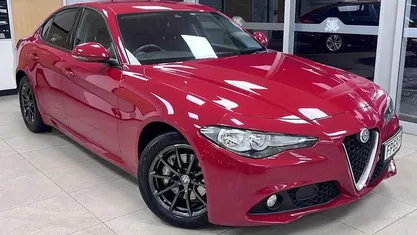 Red Used 2020 Alfa Romeo Giulia Super Sedan | £15,695 (Super price)