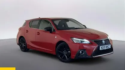 Używany Lexus CT200h Sport Line 136 KM (100 kW) 2019 Czerwony Hatchback