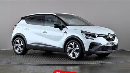 White/black Used 2022 Renault Captur R.S. SUV | £15,197 (Fair price)