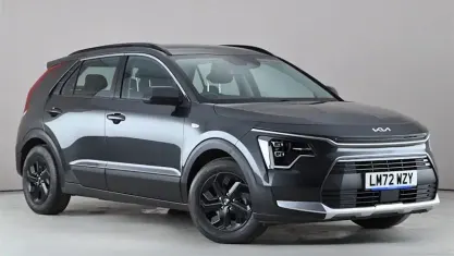 Usado Kia Niro 141 CV (103 kW) 2023 Gris SUV