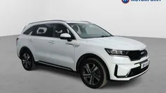 White Used 2022 Kia Sorento 3 SUV | £33,999 (Fair price)