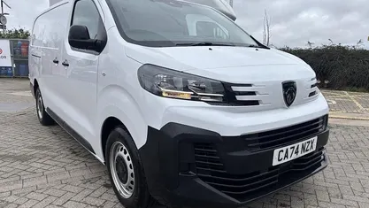 Used Peugeot Expert 120 HP (88 kW) 2025 Van