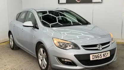 Occasion Vauxhall Astra SRi 140 ch (102 kW) 2015 Citadine