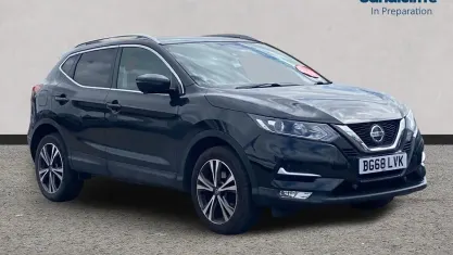 Used Nissan Qashqai N-Connecta 115 HP (84 kW) 2017 Black SUV