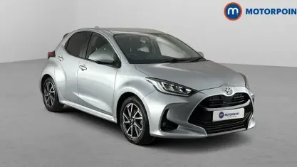 Used Toyota Yaris Design 116 HP (85 kW) 2024 Silver Hatchback